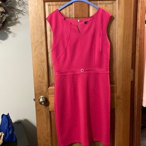 Perfect for your next wedding or cocktail party!  Bright fuchsia sheath dress